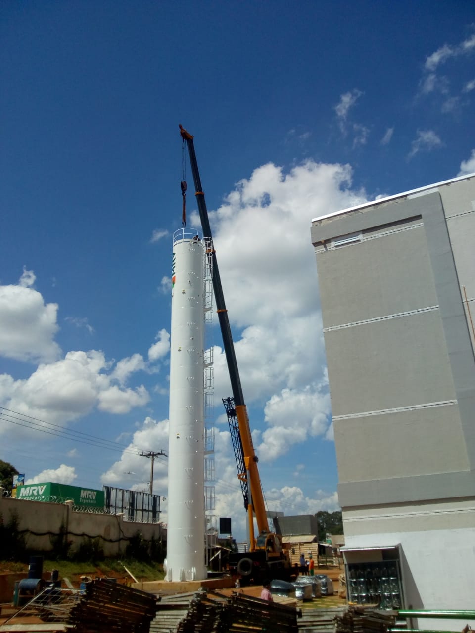 Içamento de tanque industrial